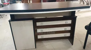 অফিস/দোকানের ক্যাশ টেবিল