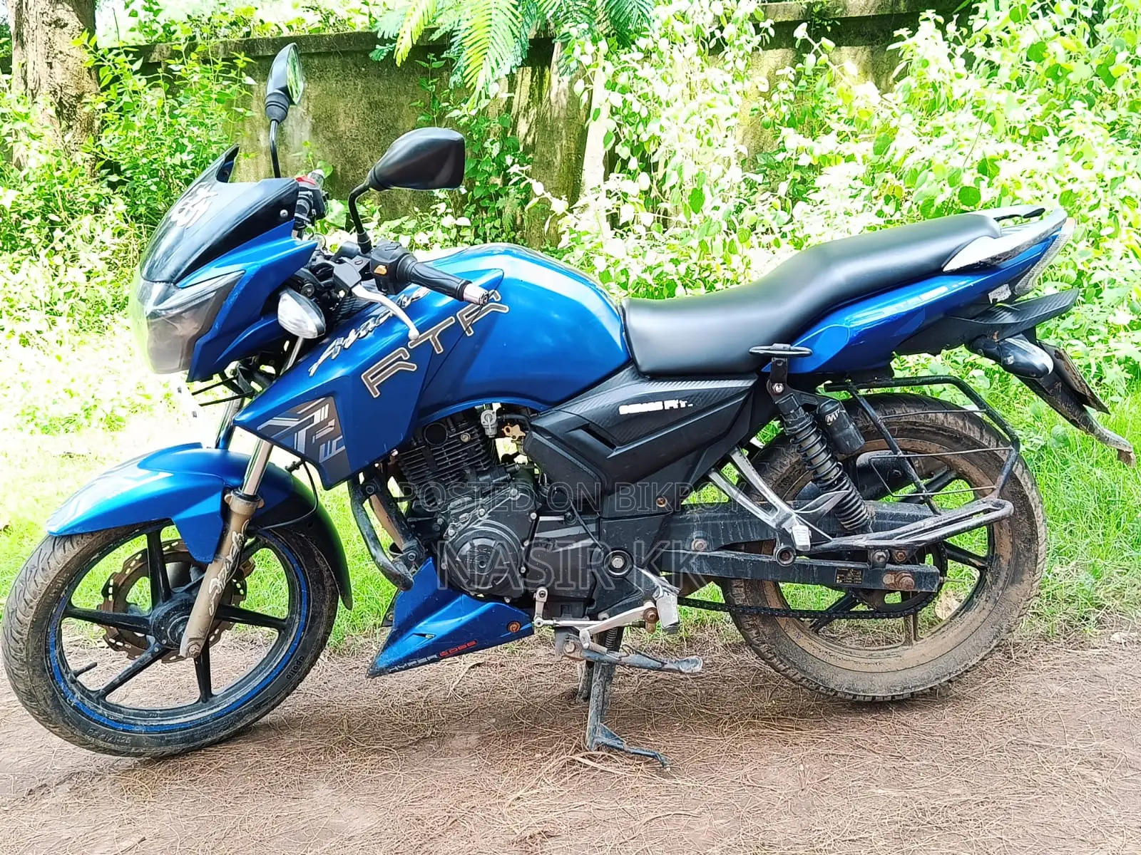 TVS Apache RTR 160 2V 2025 Blue