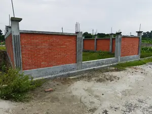 সেক্টর-২০ এ কোণ ৩ কাঠা দক্ষিণ/পূর্ব মুখী