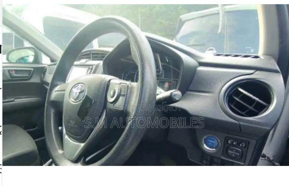 Toyota Corolla Fielder 1.5 Petrol All-Wheel Drive 2021 Silver