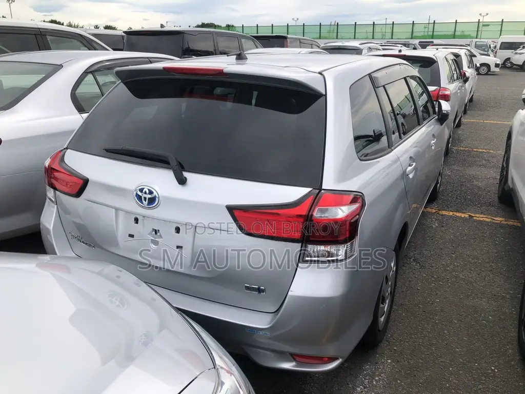 Toyota Corolla Fielder 1.5 Petrol All-Wheel Drive 2021 Silver
