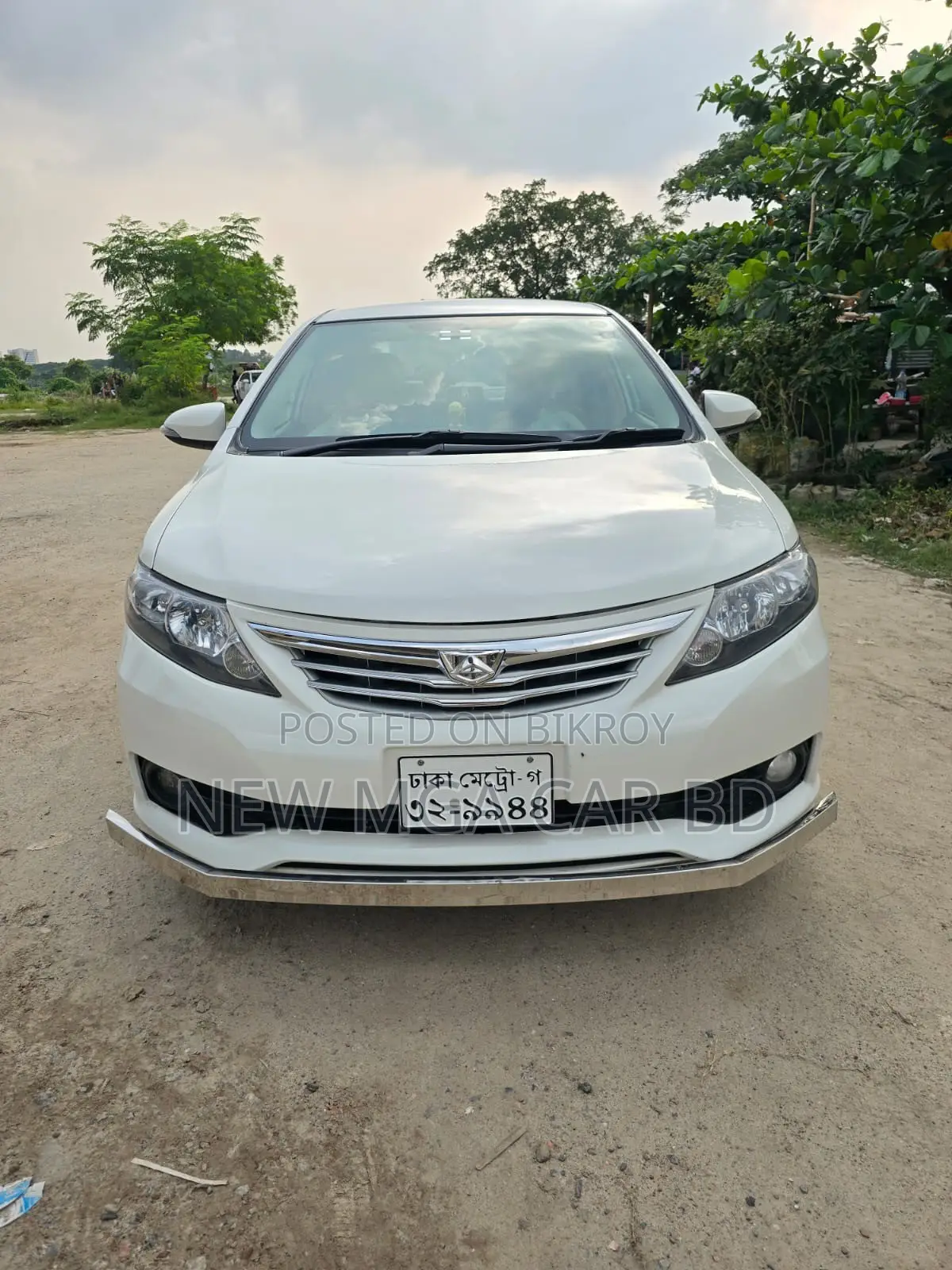 টয়োটা অ্যালিয়ন ২০১৩ পার্ল