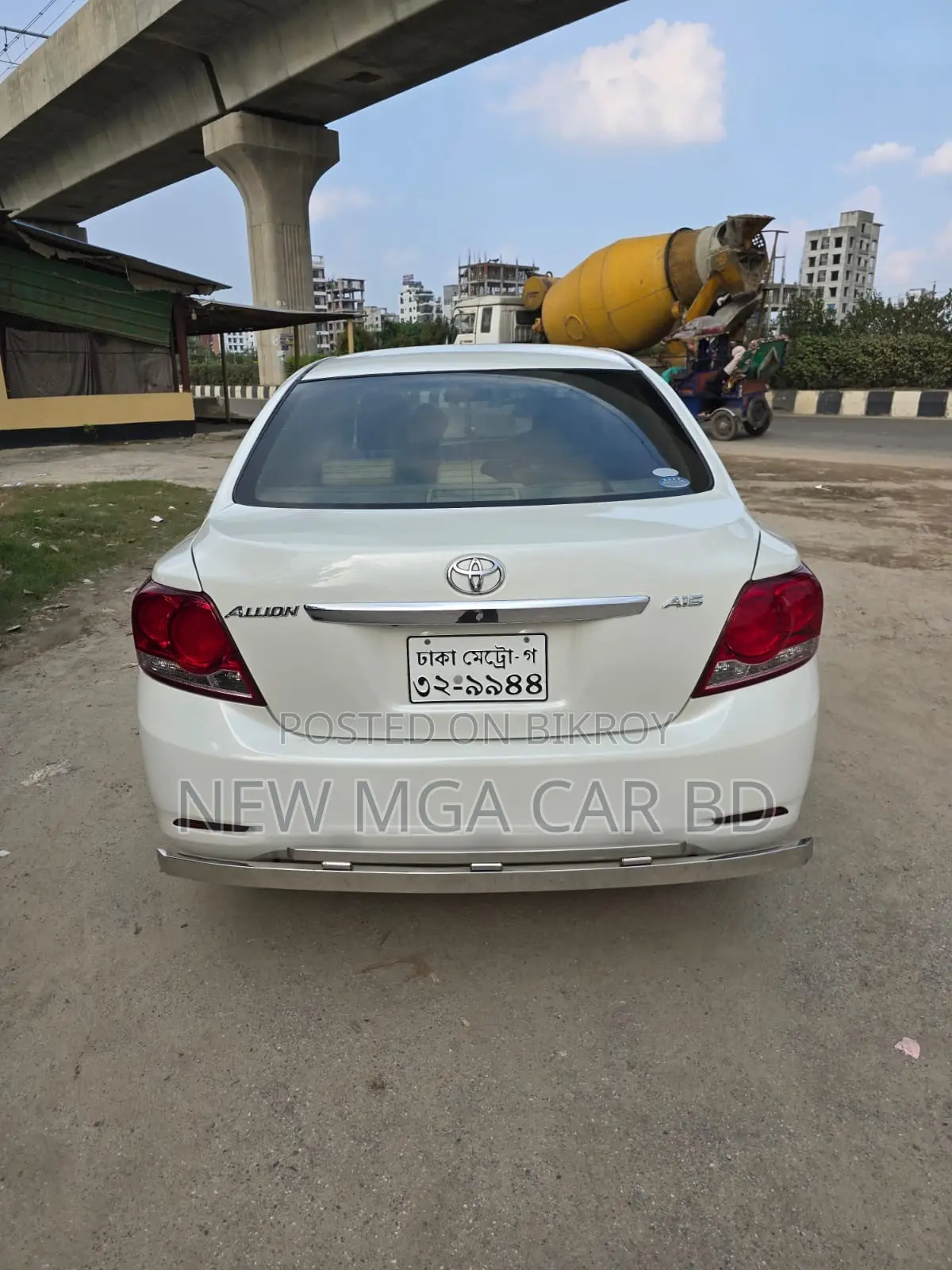 টয়োটা অ্যালিয়ন ২০১৩ পার্ল