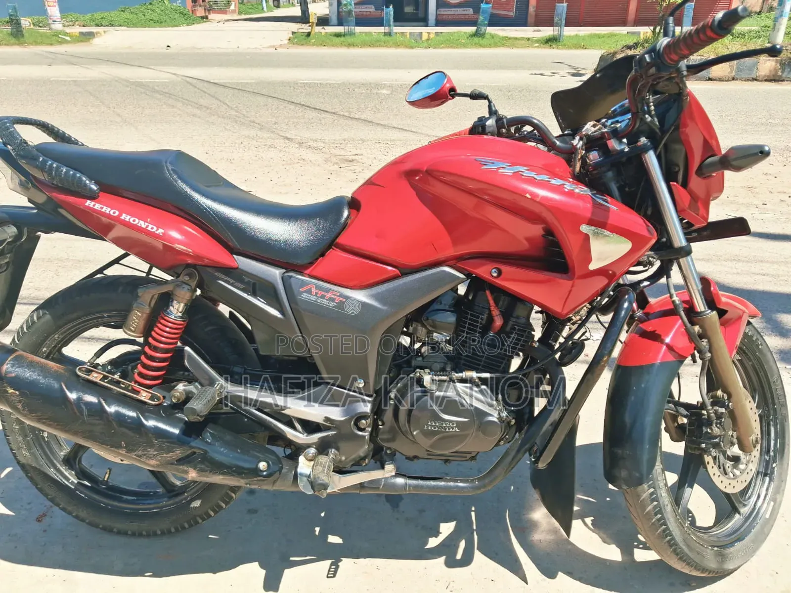 Hero Hunk 2005 Red