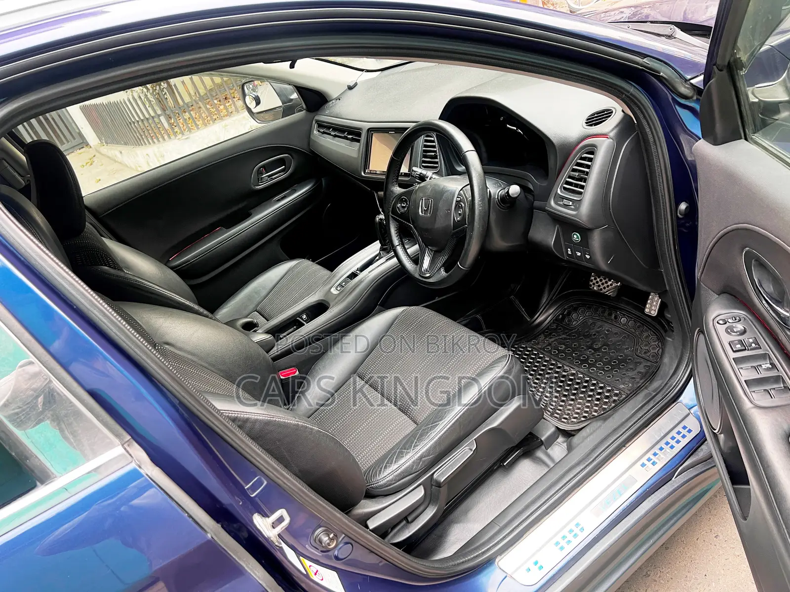 Honda Vezel 1.5 Two-Wheel Drive 2014 Blue