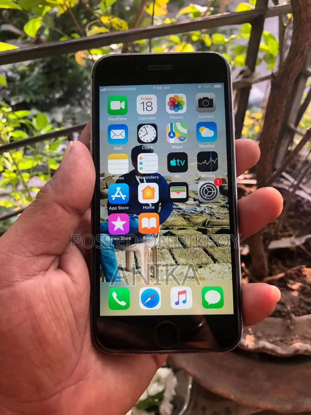 Apple iPhone 6 16 GB Gray