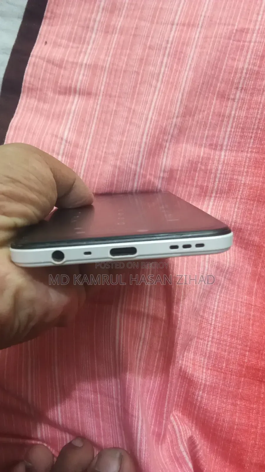 অপো এফ১৭ ১২৮ জিবি হোয়াইট