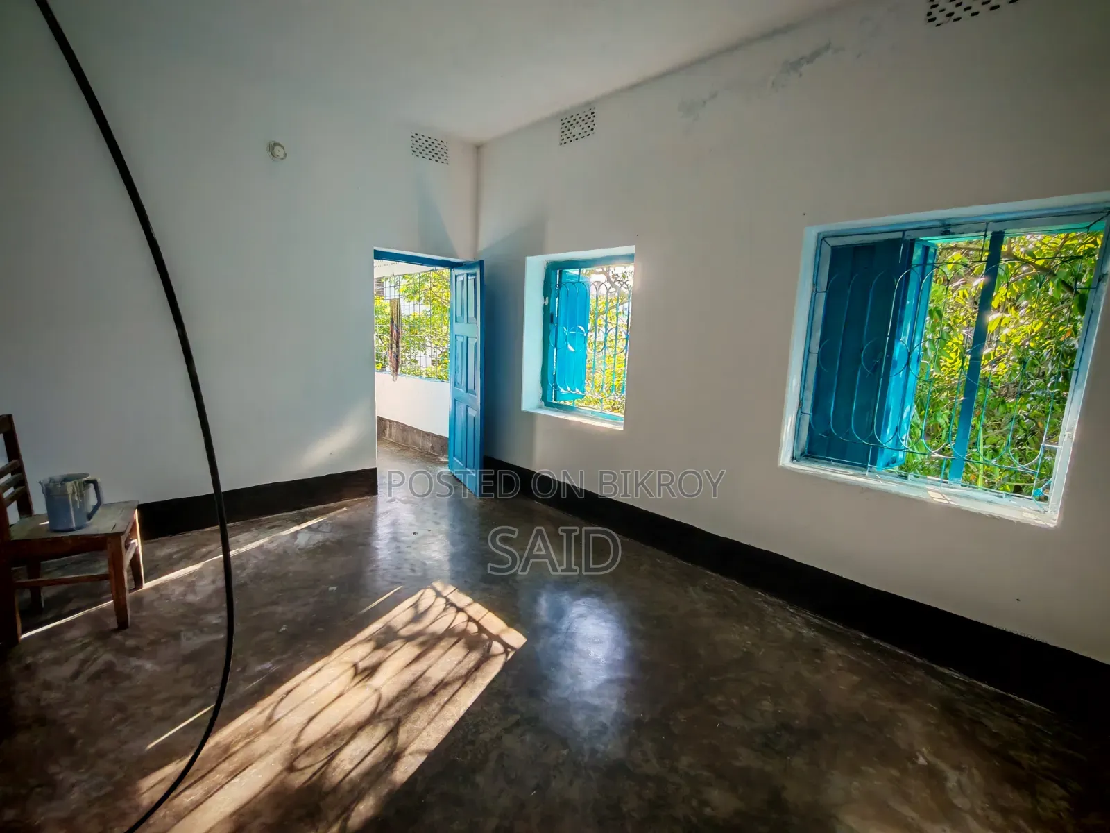 3 Bedroom Apartment in Court Station for rent