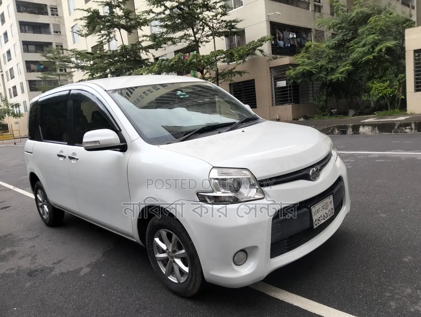 Toyota Sienta 2012 White