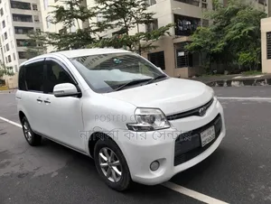 Toyota Sienta 2012 White
