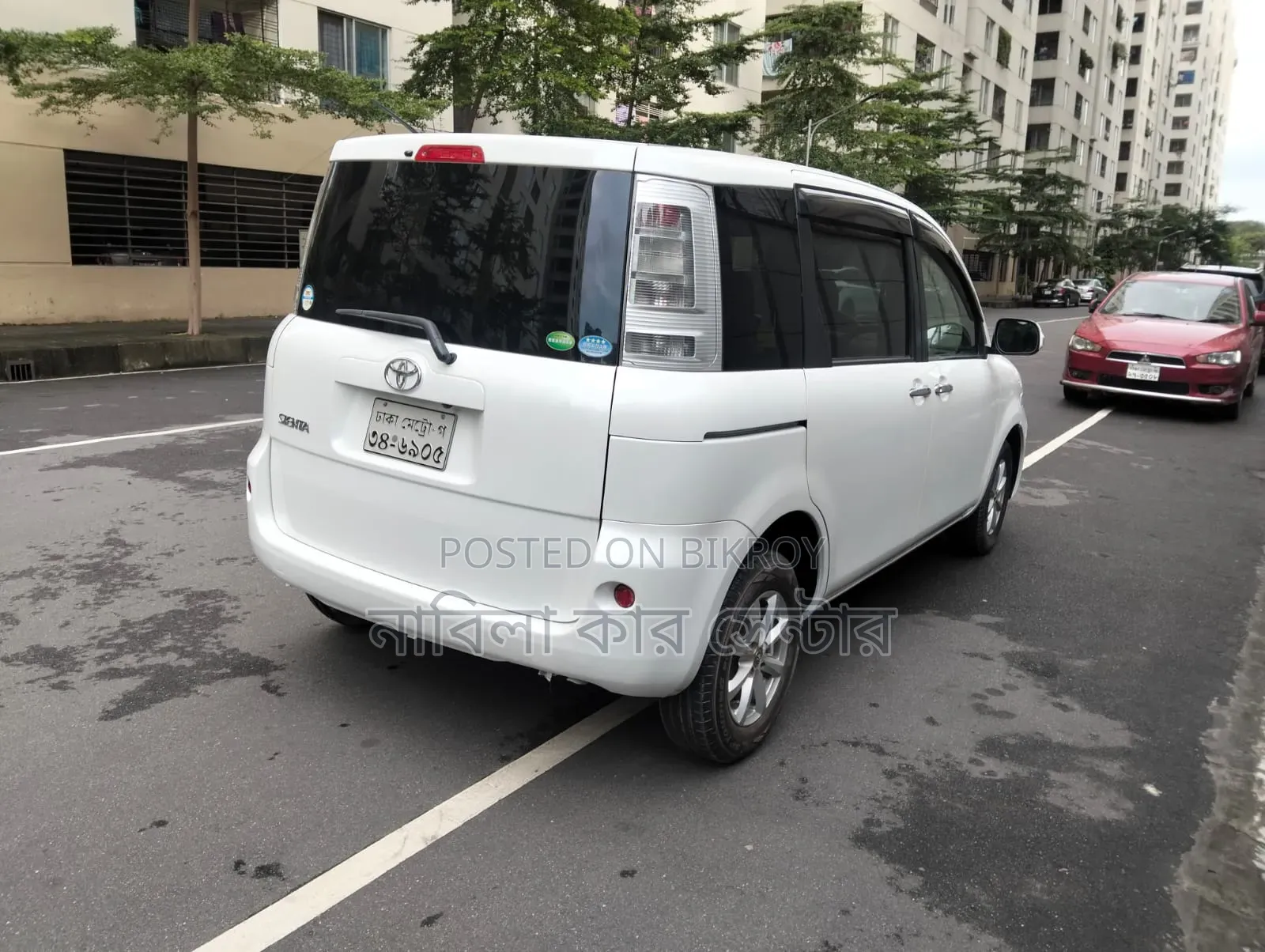 Toyota Sienta 2012 White