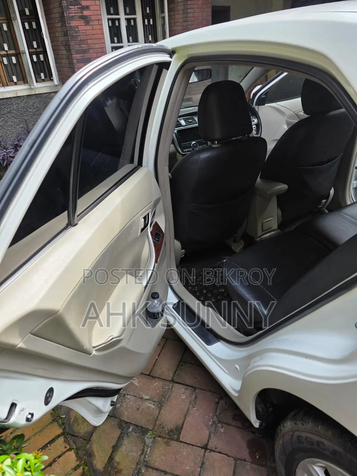 Toyota Premio 2011 Pearl
