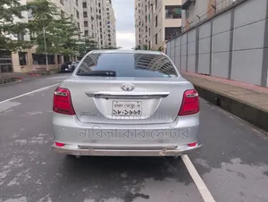 Toyota Axio 2018 Silver
