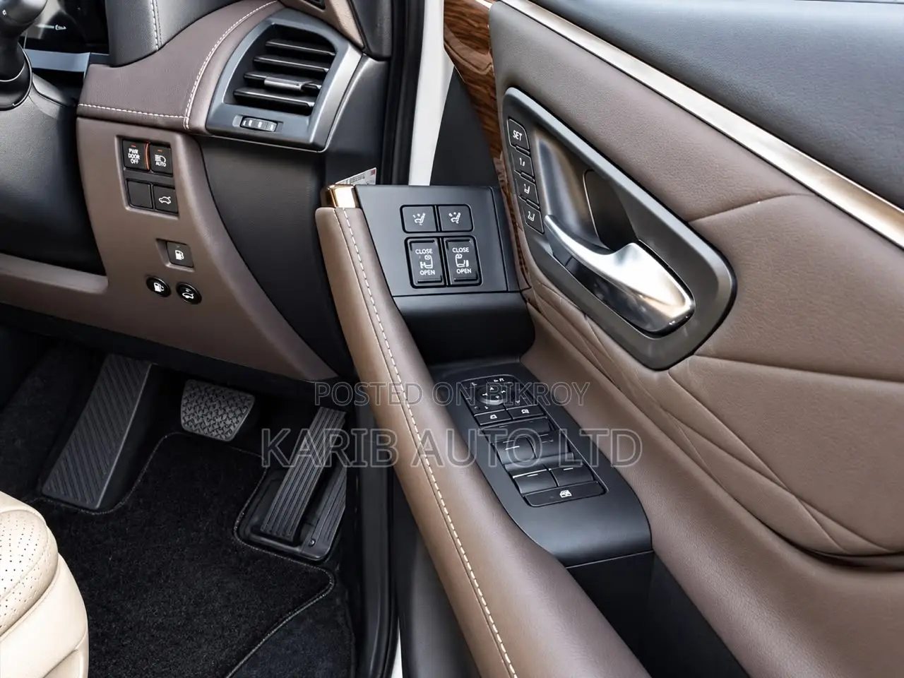 Toyota Alphard 2.5 Hybrid AWD 2023 Pearl