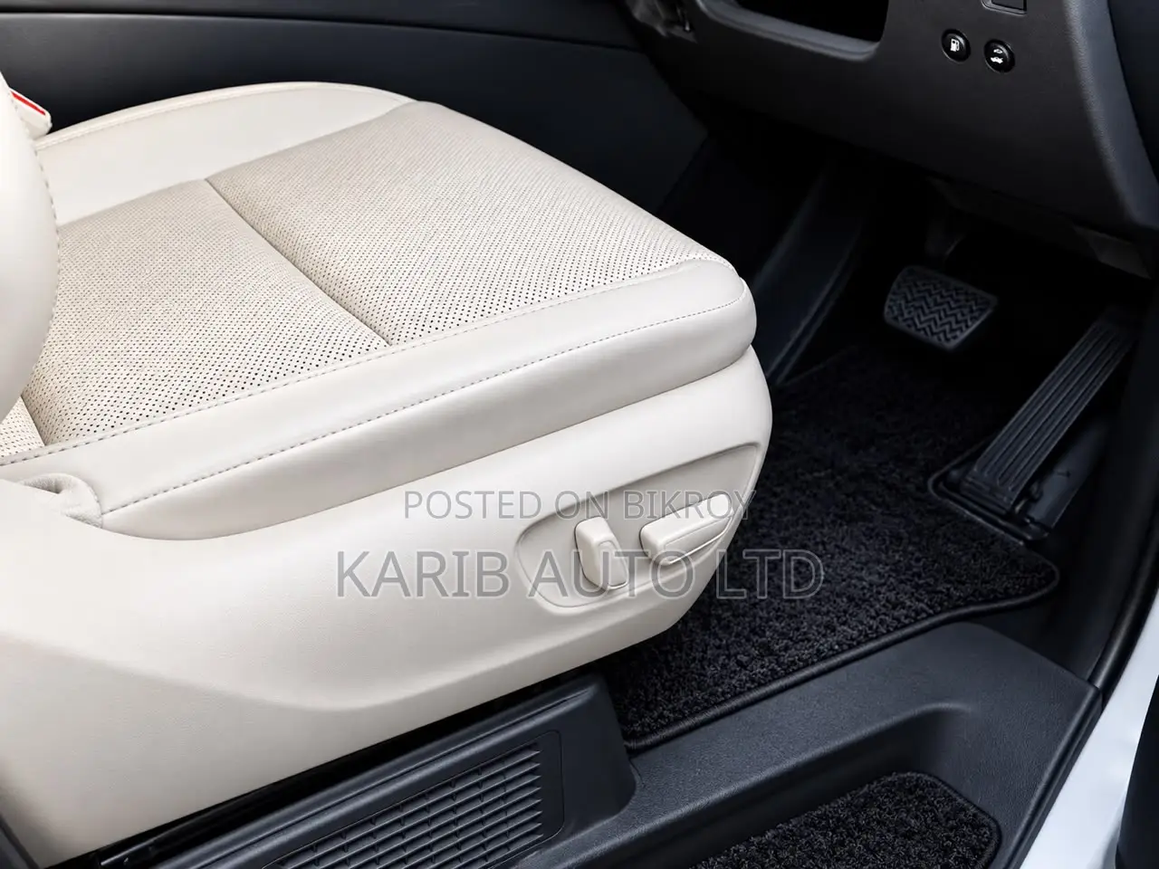Toyota Alphard 2.5 Hybrid AWD 2023 Pearl