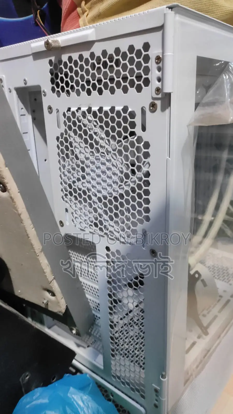 Lian Li RGB Gaming PC Casing and RGB Cooling Fan - Excellent Condition