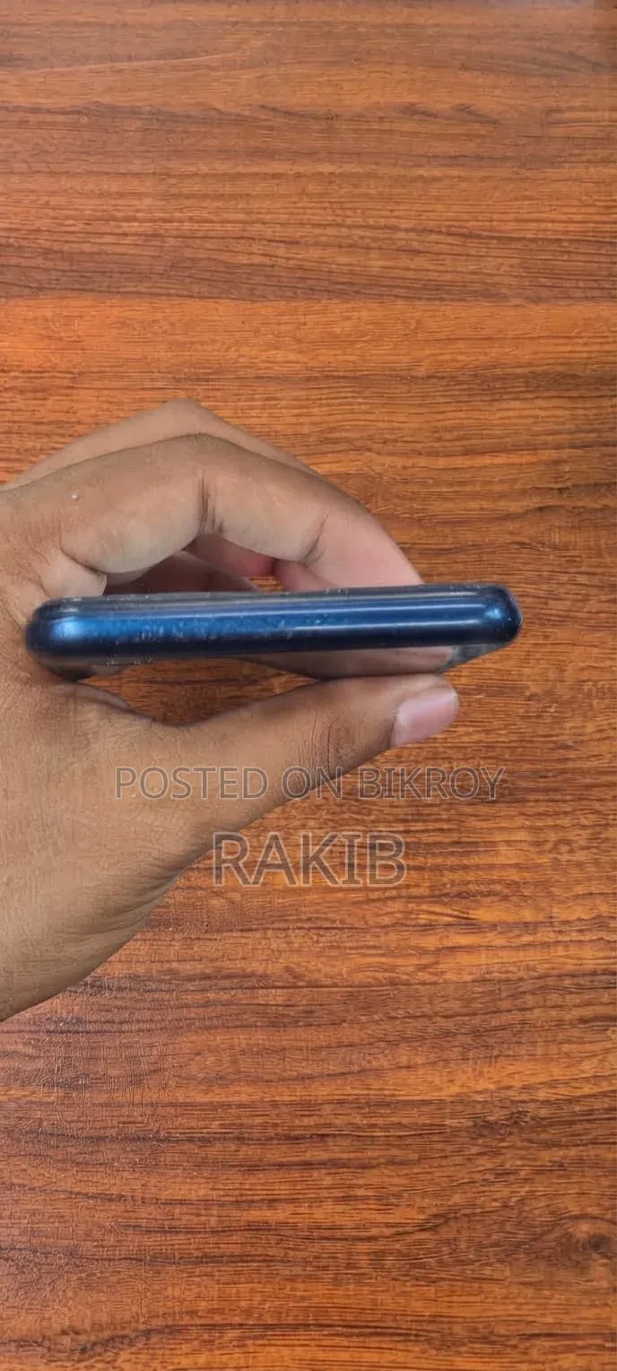 Vivo Y11 ৩২ জিবি ব্লু