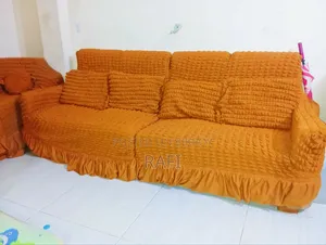 কর্নার সোফা অনেক আরামদায়ক বেশিদিন ব্যবহার হয়নি চাইলে নিতে পারেন