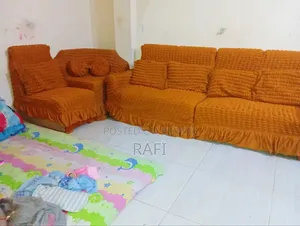 কর্নার সোফা অনেক আরামদায়ক বেশিদিন ব্যবহার হয়নি চাইলে নিতে পারেন