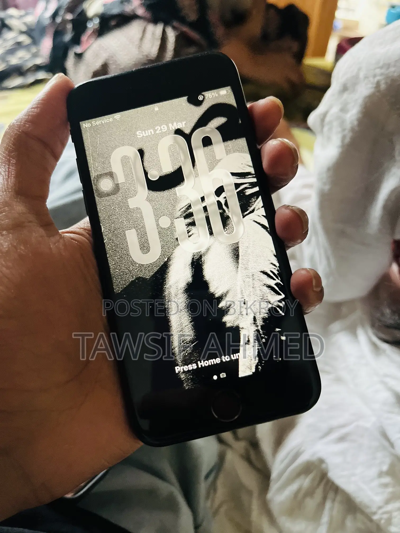 নতুন অ্যাপল আইফোন এসই (২০২০) ১২৮ জিবি কালো