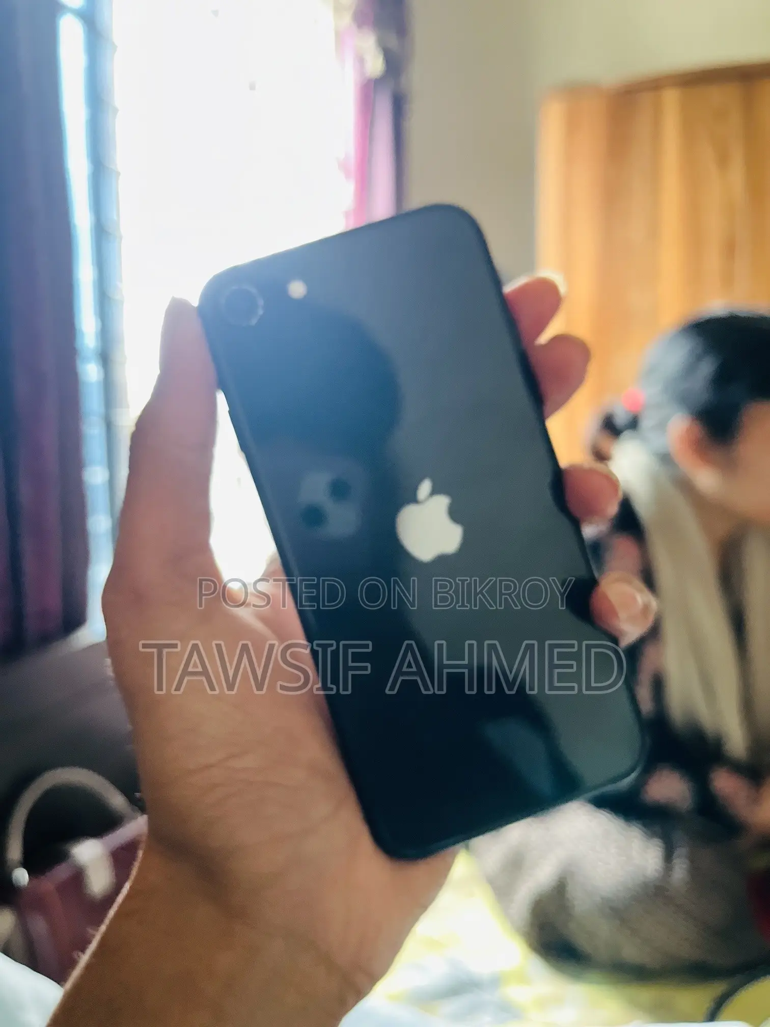 নতুন অ্যাপল আইফোন এসই (২০২০) ১২৮ জিবি কালো