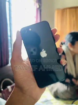 নতুন অ্যাপল আইফোন এসই (২০২০) ১২৮ জিবি কালো