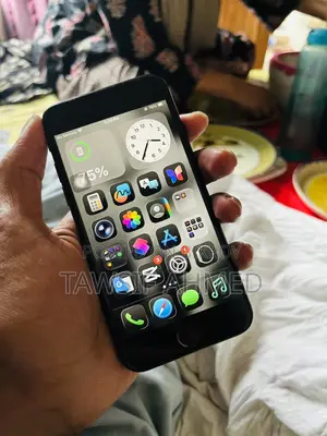 নতুন অ্যাপল আইফোন এসই (২০২০) ১২৮ জিবি কালো
