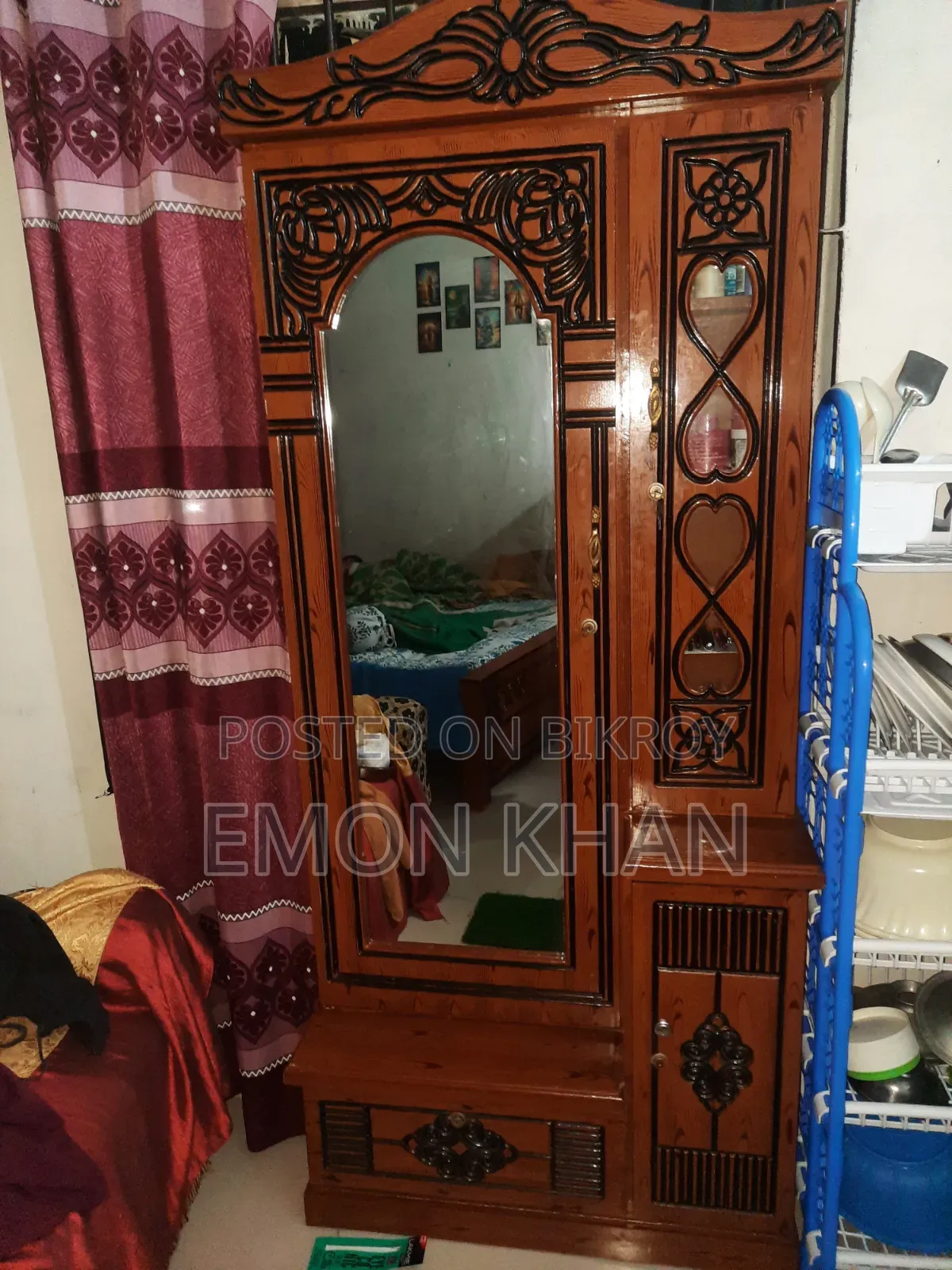 ওয়ারড্রব, ড্রেসিং টেবিল