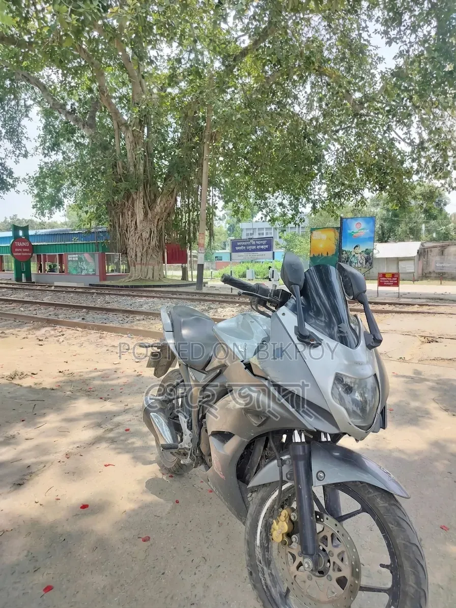 Suzuki Gixxer 2021 Gray