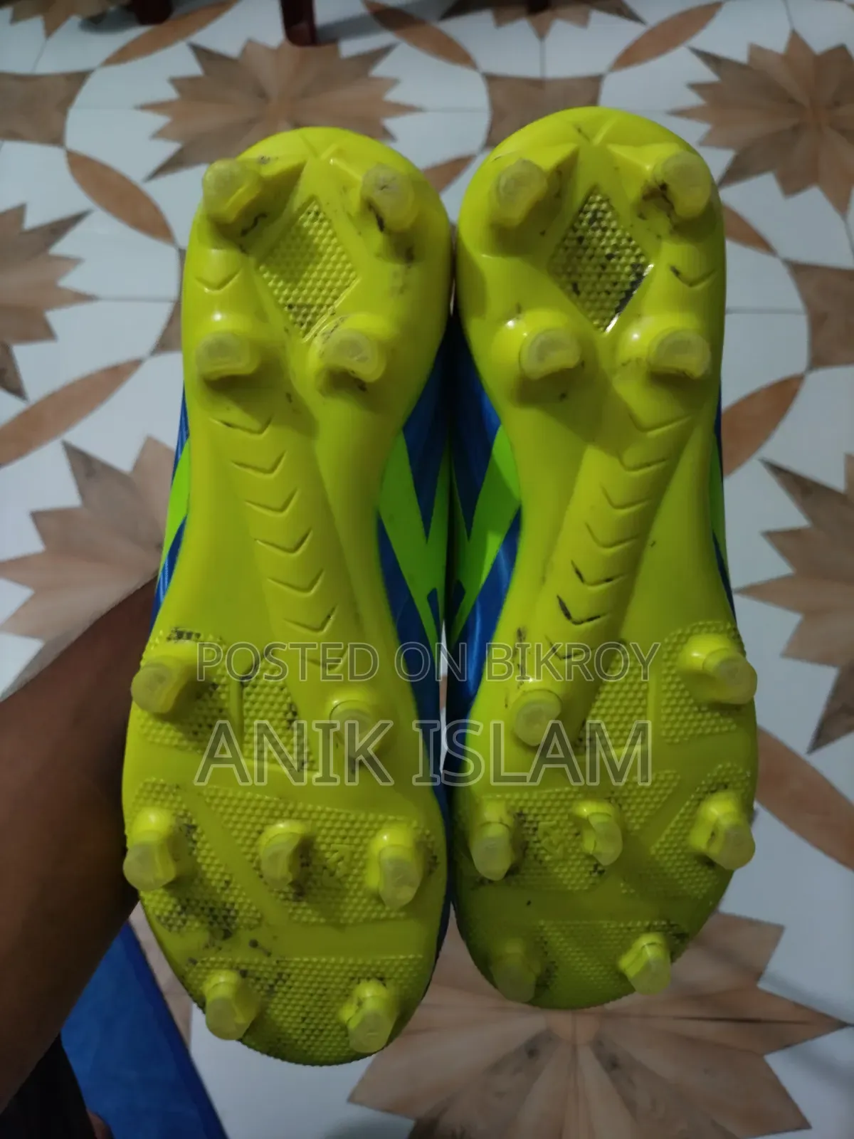 Played for only 1 week, boots have no tears at all, completely new boots