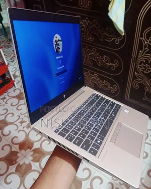 Laptop HP EliteBook 840 G8 8GB SSHD (Hybrid) 256GB