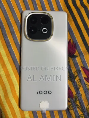 iQOO Z10 256 GB Gold