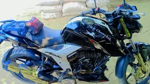 TVS Apache 160 4V 2023 Black