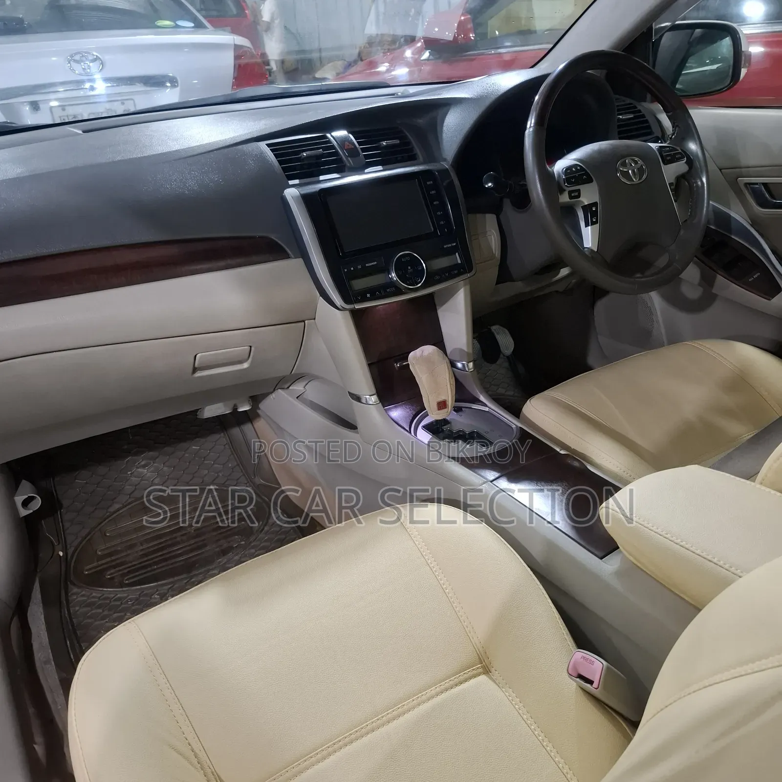 Toyota Premio 2012 Pearl