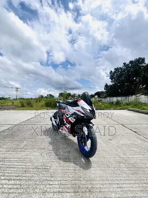 সুজুকি জিক্সার এসএফ ২০২২ কালো