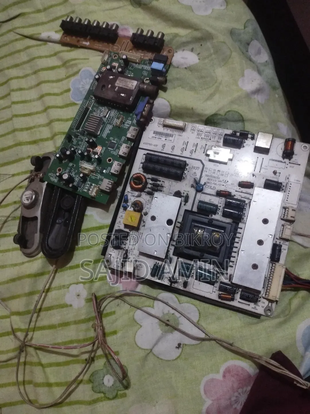 Selling TV Parts including LED TV Mainboard, Power Board & Speaker