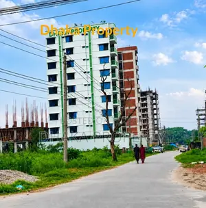 সেক্টর-১৭/কে এ মেট্রো স্টেশনের কাছে ৩ কাঠা পূর্বমুখী জমি