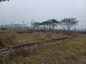 দক্ষিণ-পূর্বমুখী ৫ কাঠার কর্নার প্লট @ ব্লক-পি, বসুন্ধরা আ/এ