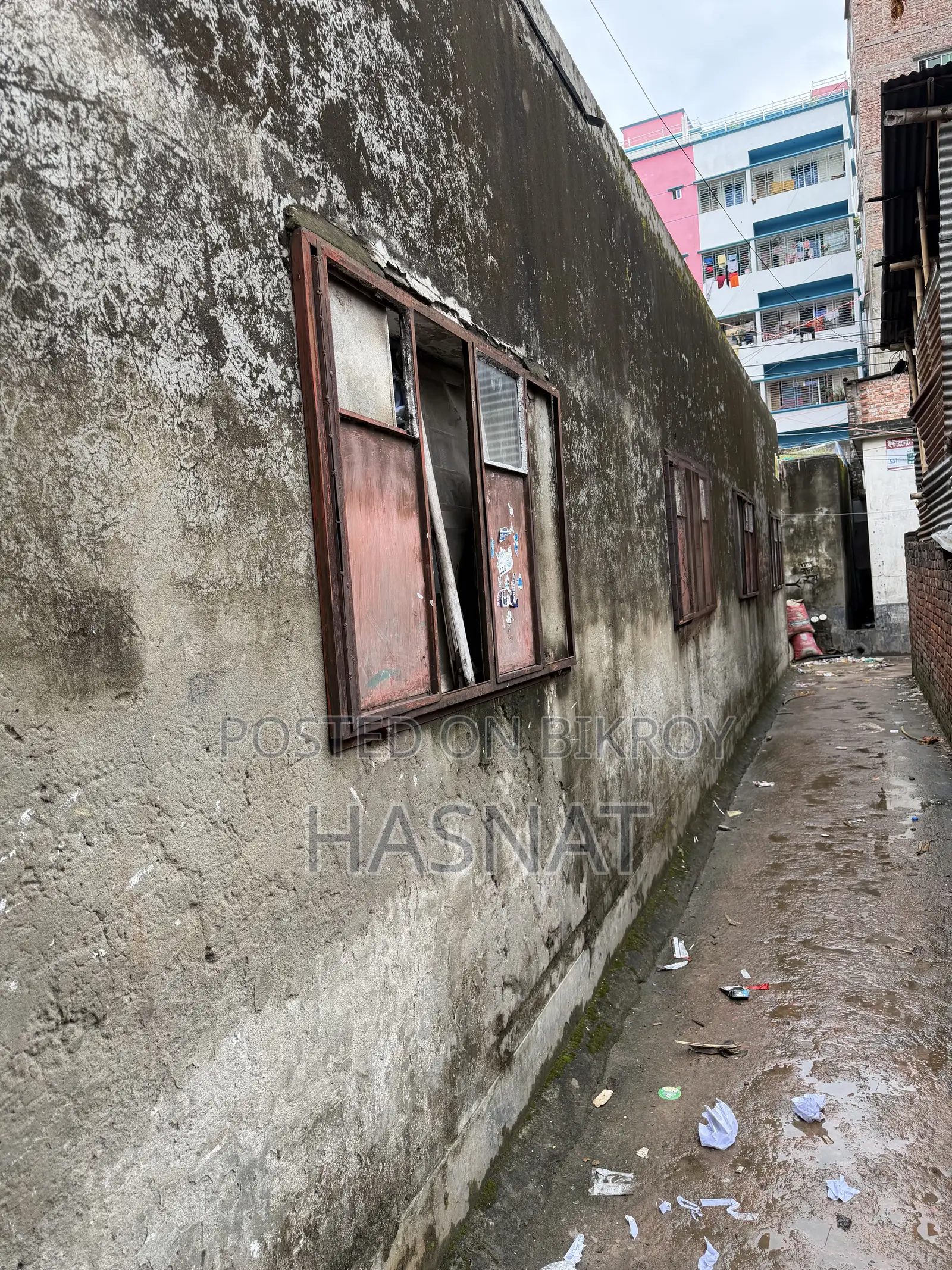 বাড্ডায় ৯ বেডরুমের বাড়ি বিক্রয়ের জন্য