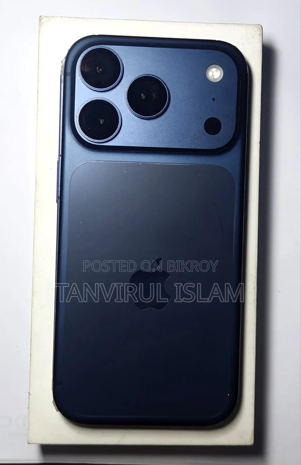 অ্যাপল আইফোন ১৭ প্রো ২৫৬ জিবি ব্লু