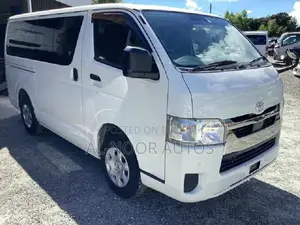 Toyota HiAce 2021 White