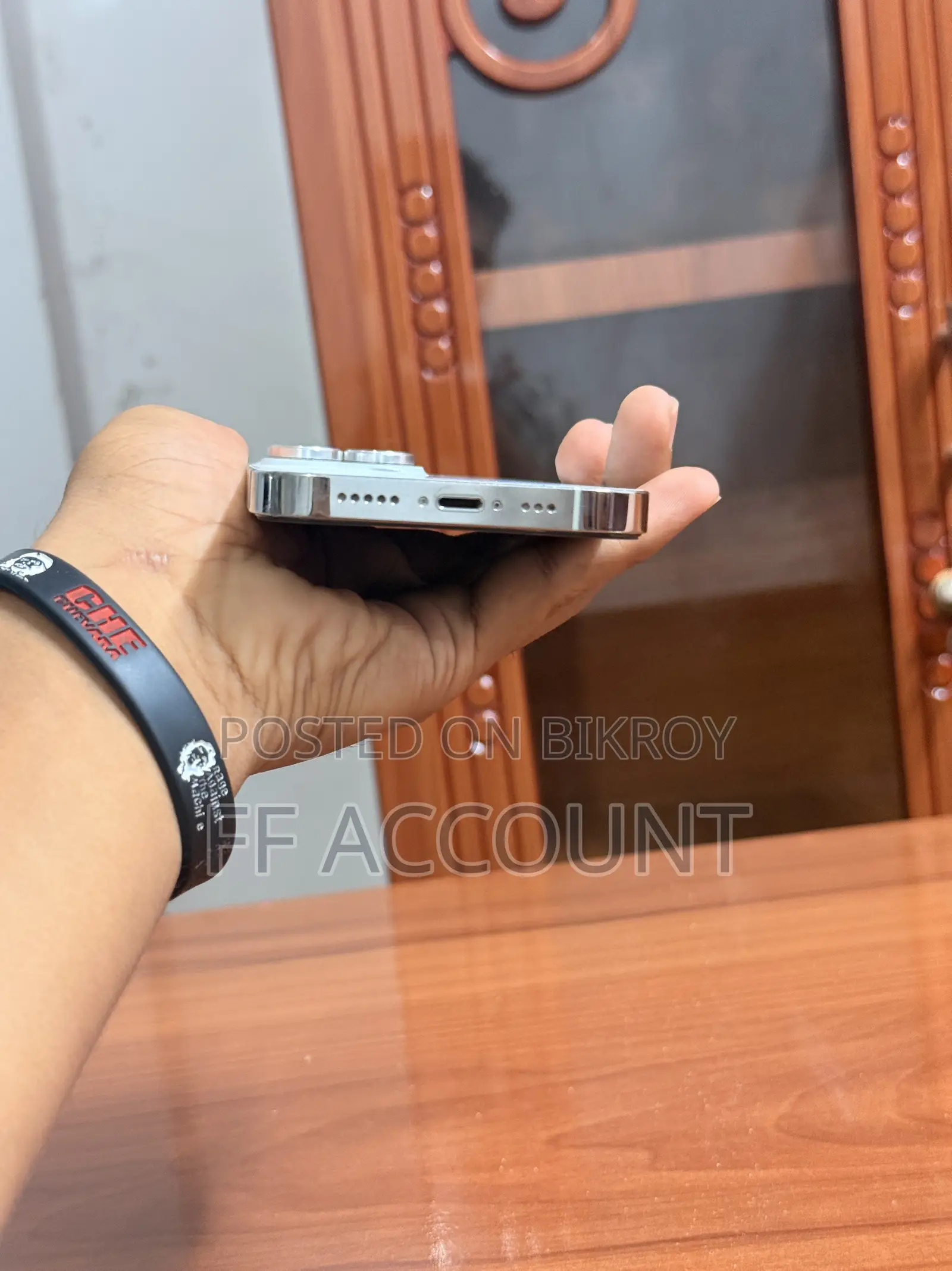 অ্যাপল আইফোন ১৪ প্রো ১২৮ জিবি সিলভার