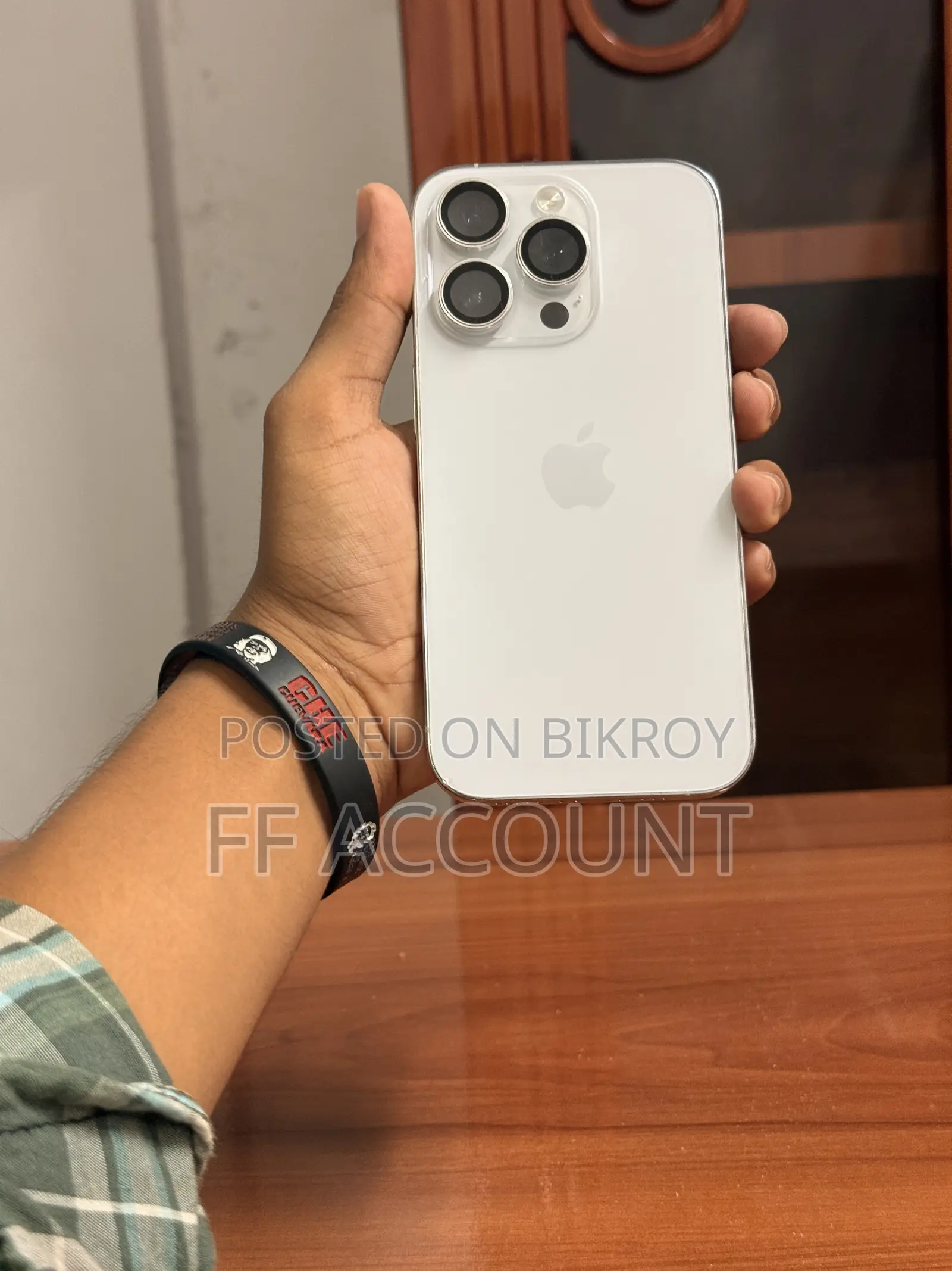 অ্যাপল আইফোন ১৪ প্রো ১২৮ জিবি সিলভার