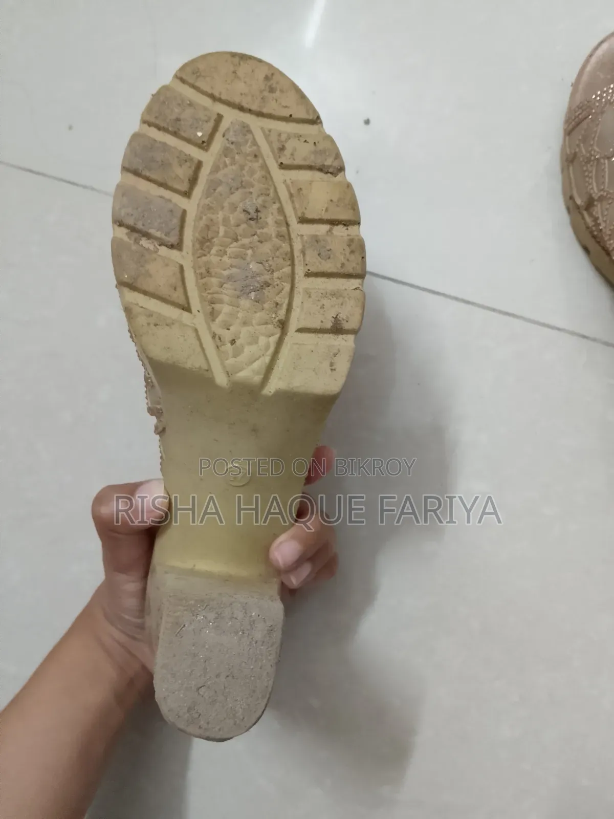 জুতা শুধু রিসেপশন এর দিন পড়া হইসে
