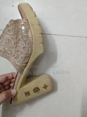 জুতা শুধু রিসেপশন এর দিন পড়া হইসে