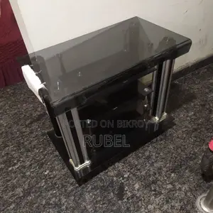 শোপিস টেবিল