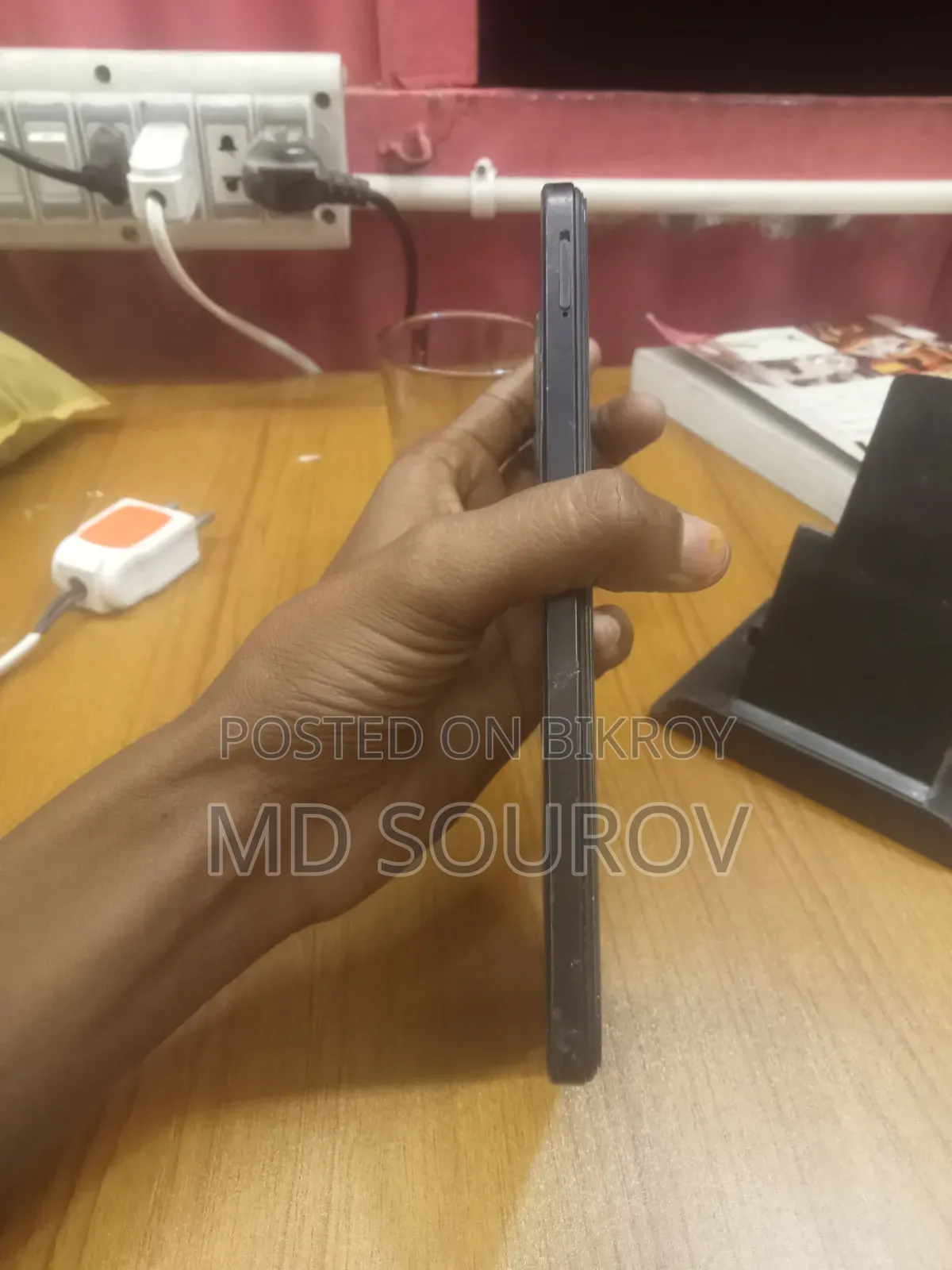 EL 64 GB Black
