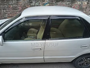 টয়োটা সেপটার ১৯৯৫ সাদা