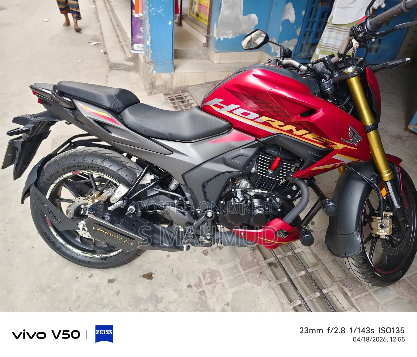 Honda Hornet 2.0 2025 Red