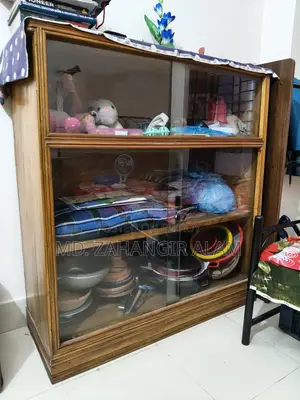 সেগুন কাঠের শোকেস
